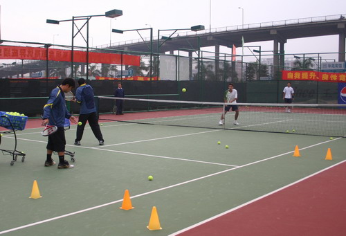 开云体育网页版-挑战接踵而至！球队备战热火朝天的简单介绍