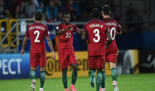 包含塞尔维亚客场逼平葡萄牙，小组出线希望薄的词条