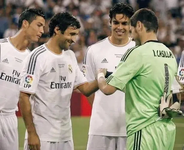 开云体育app-关于汉堡退役名将宣布重返球场参与教练团队的信息