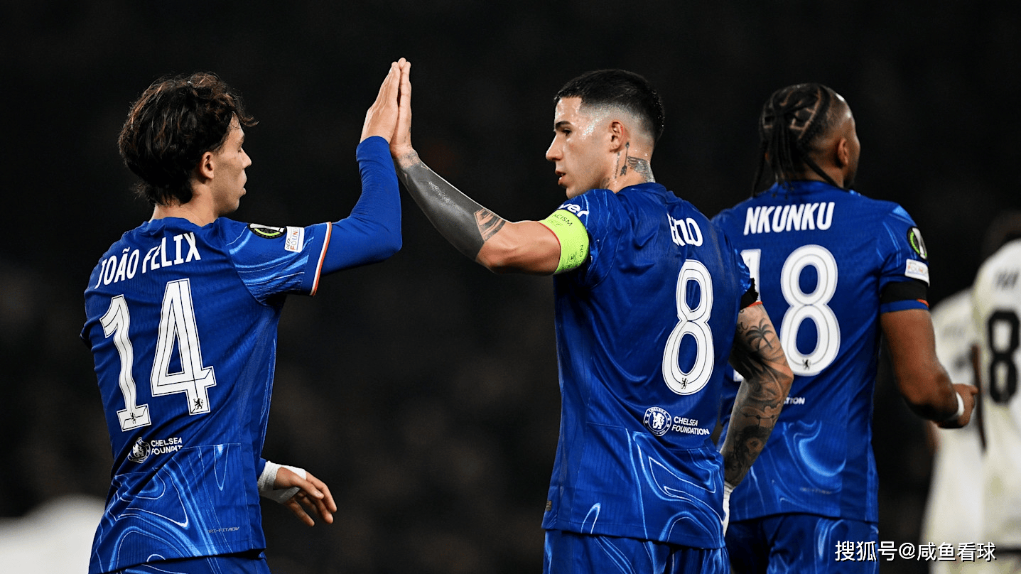 开云体育app下载-切尔西新教练率队反弹，赢得封闭比赛
