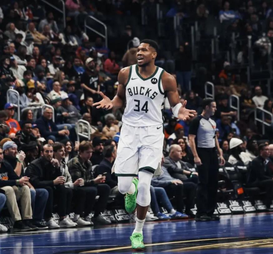 开云体育app下载-雄鹿主场胜步行者，字母哥发威获得分