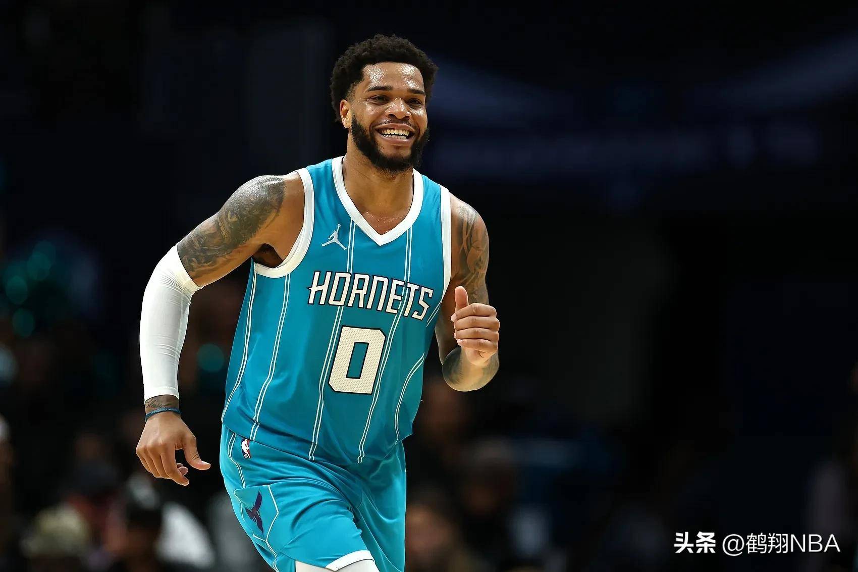 关于黄蜂队气势如虹，擦亮眼睛潇洒一跳锁定胜局的信息