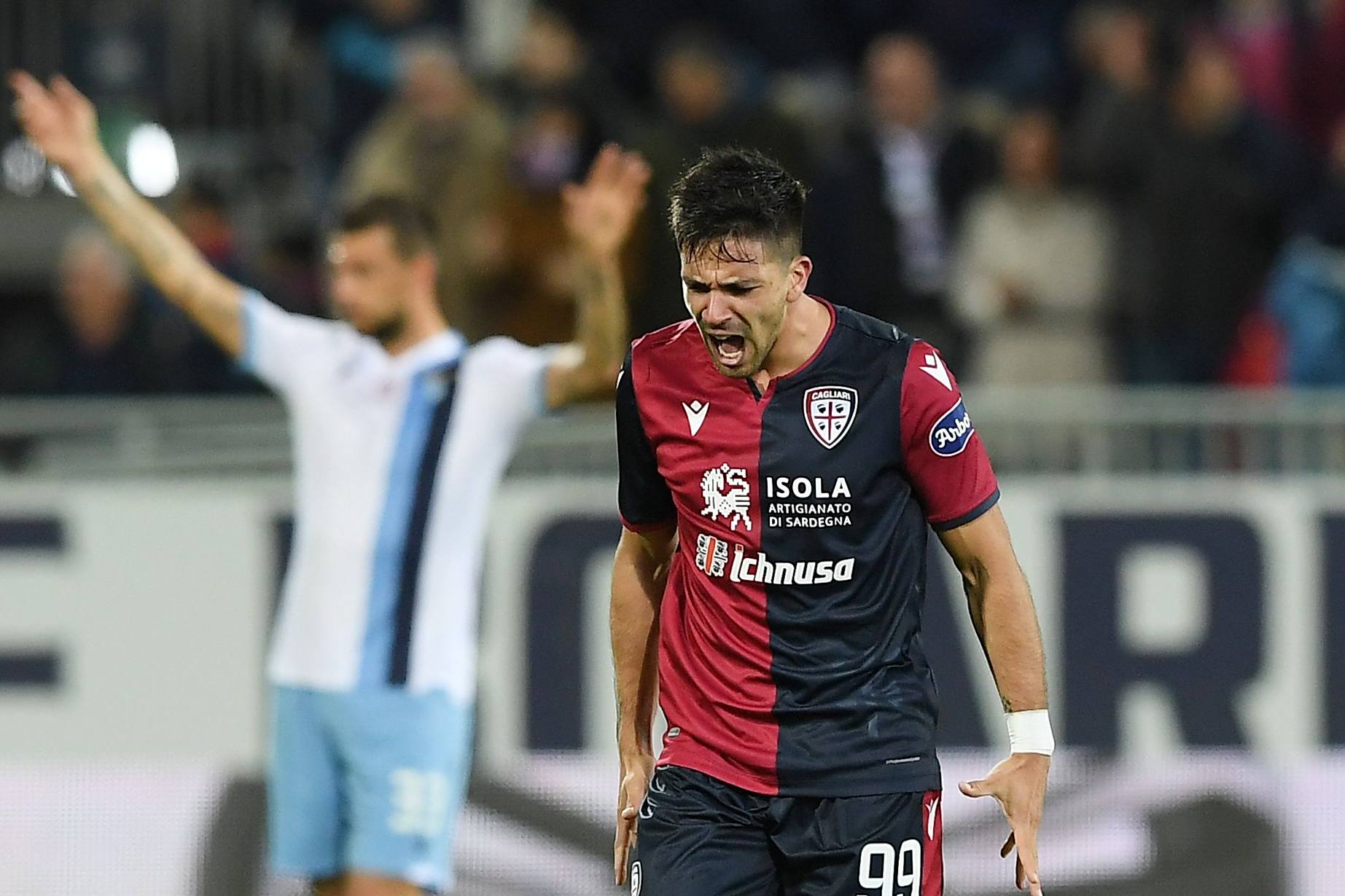 卡利亚里客场告捷，脱离降级区