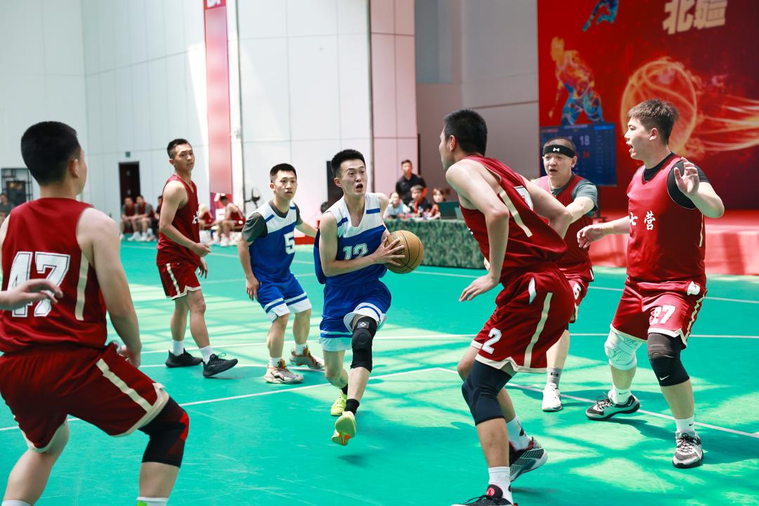 关于热血激情：球场上的战斗正酣畅淋漓的信息