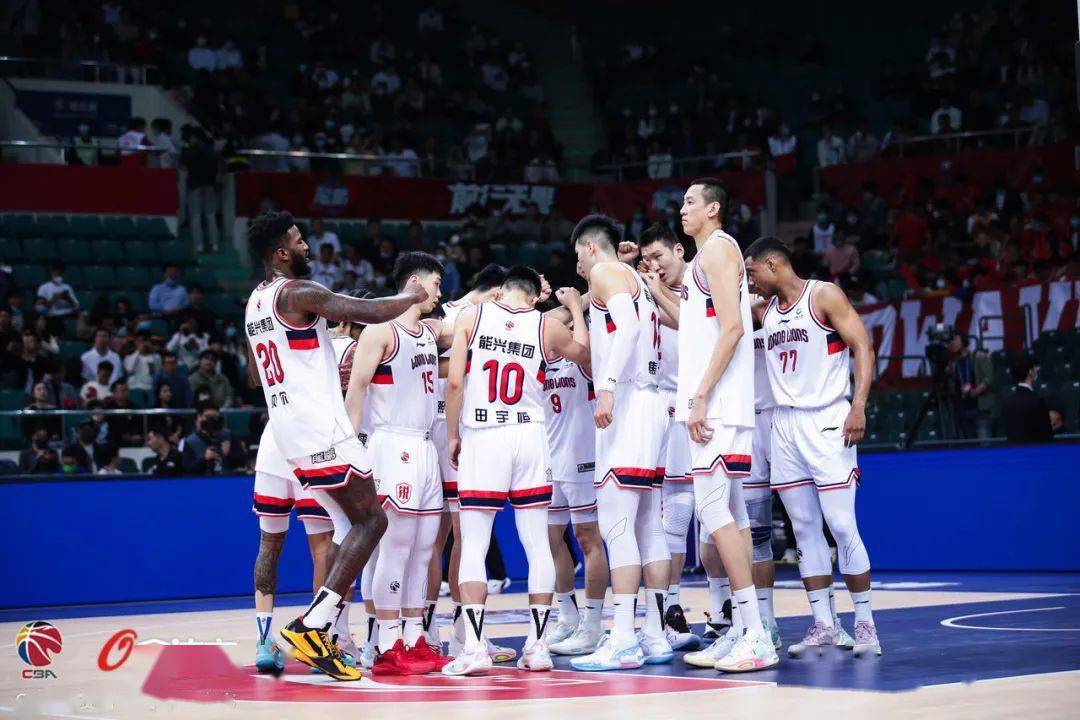 日本球队主场告捷，取得关键胜利的简单介绍