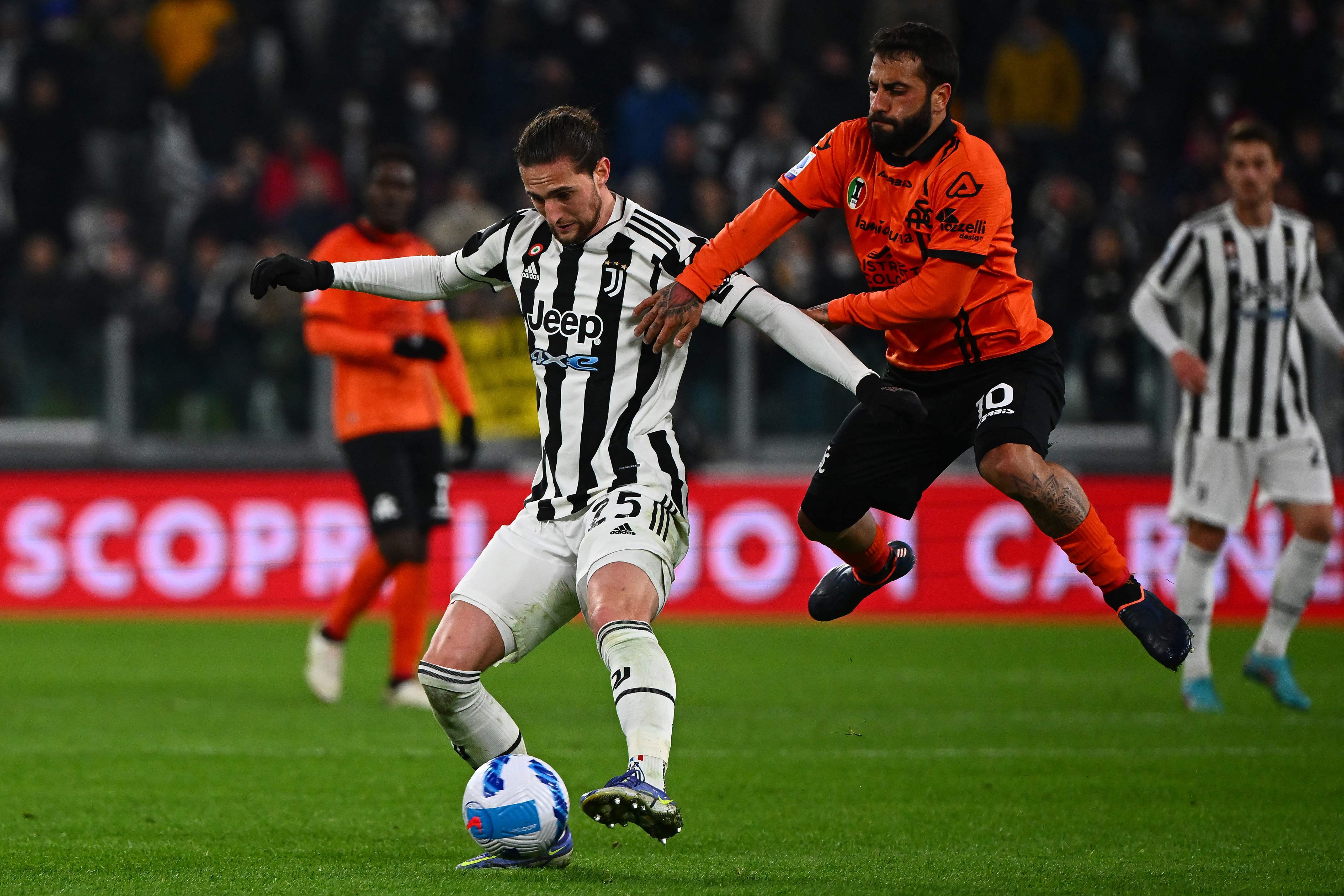 意大利联赛：球队间的激烈竞争