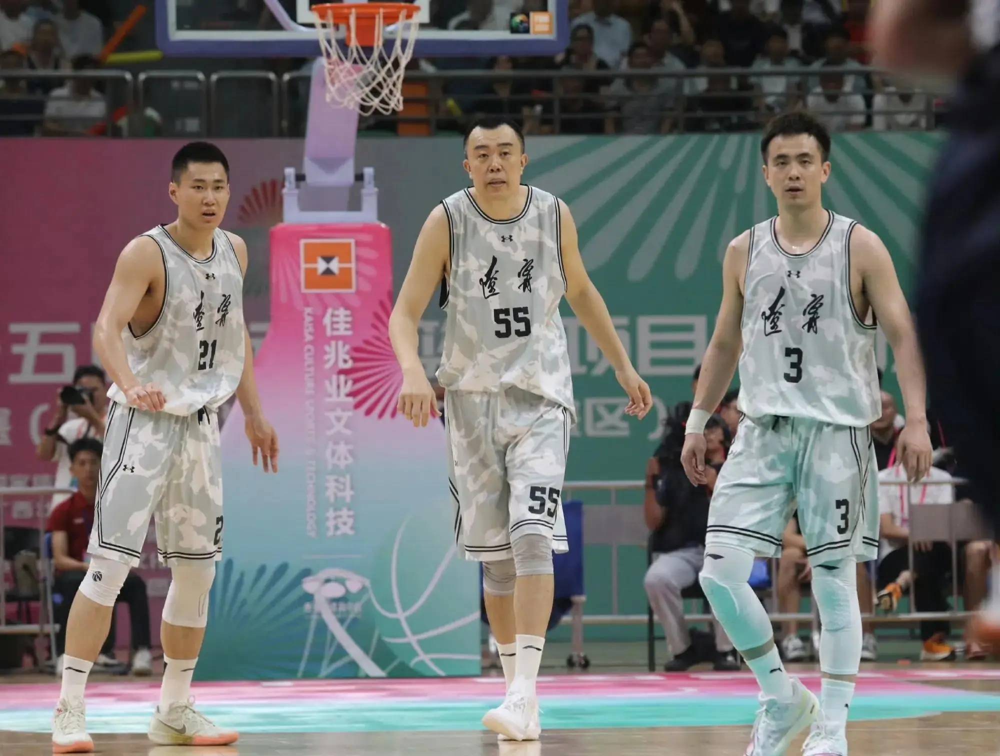 包含队内最佳得分手将在场上展示实力！辽宁对阵福建的词条