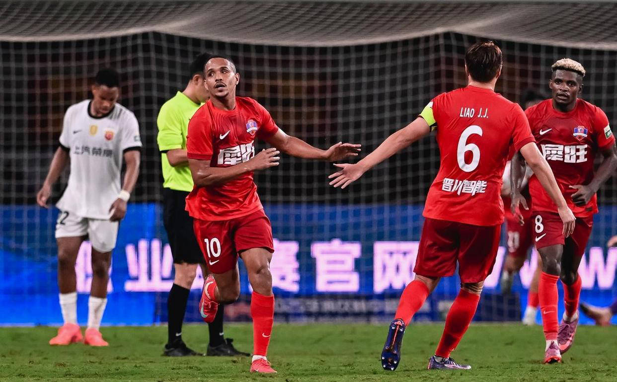 表现出色球员，斩获独中两元进球！