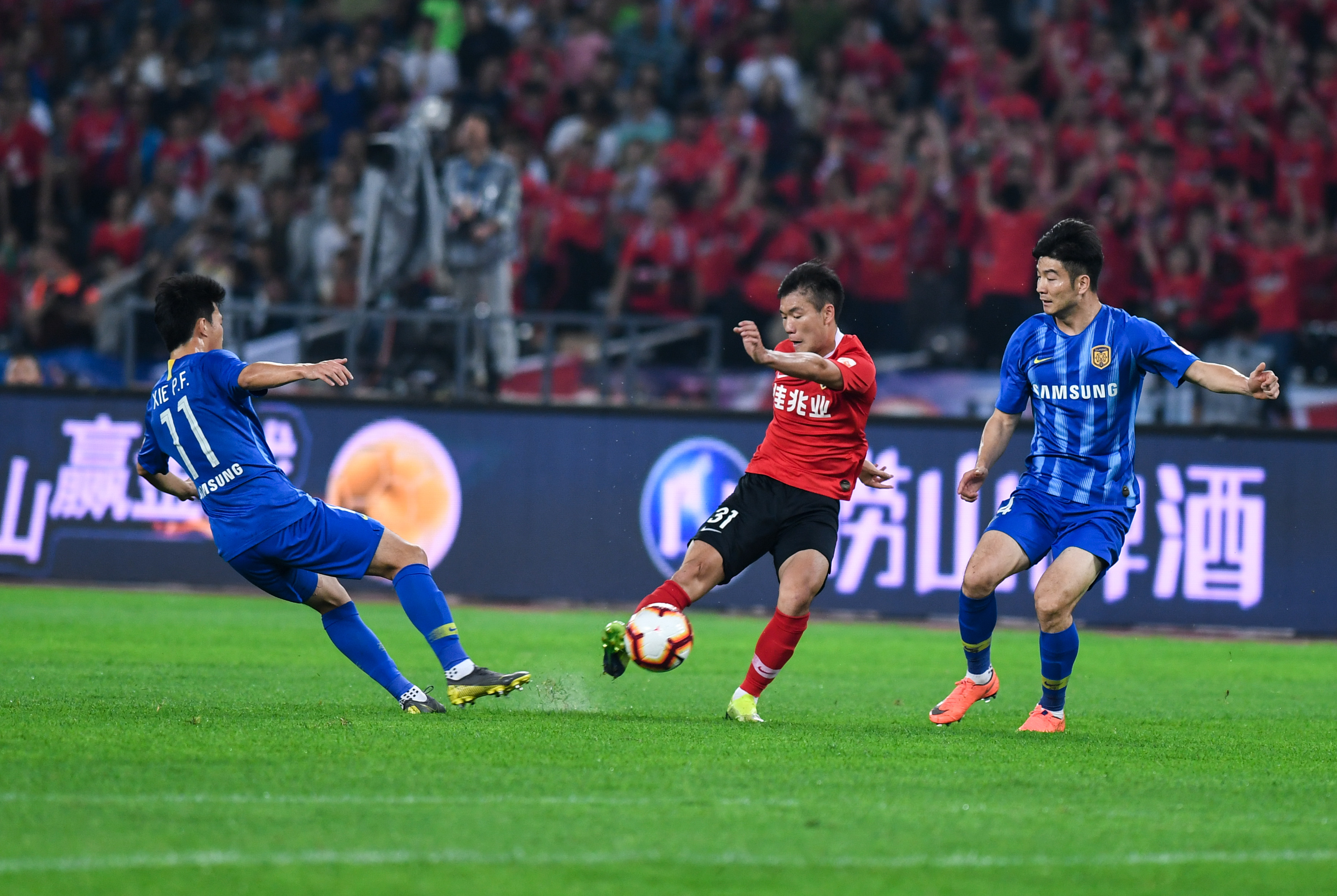 江苏苏宁惨负深圳佳兆业，遭遇连败的简单介绍