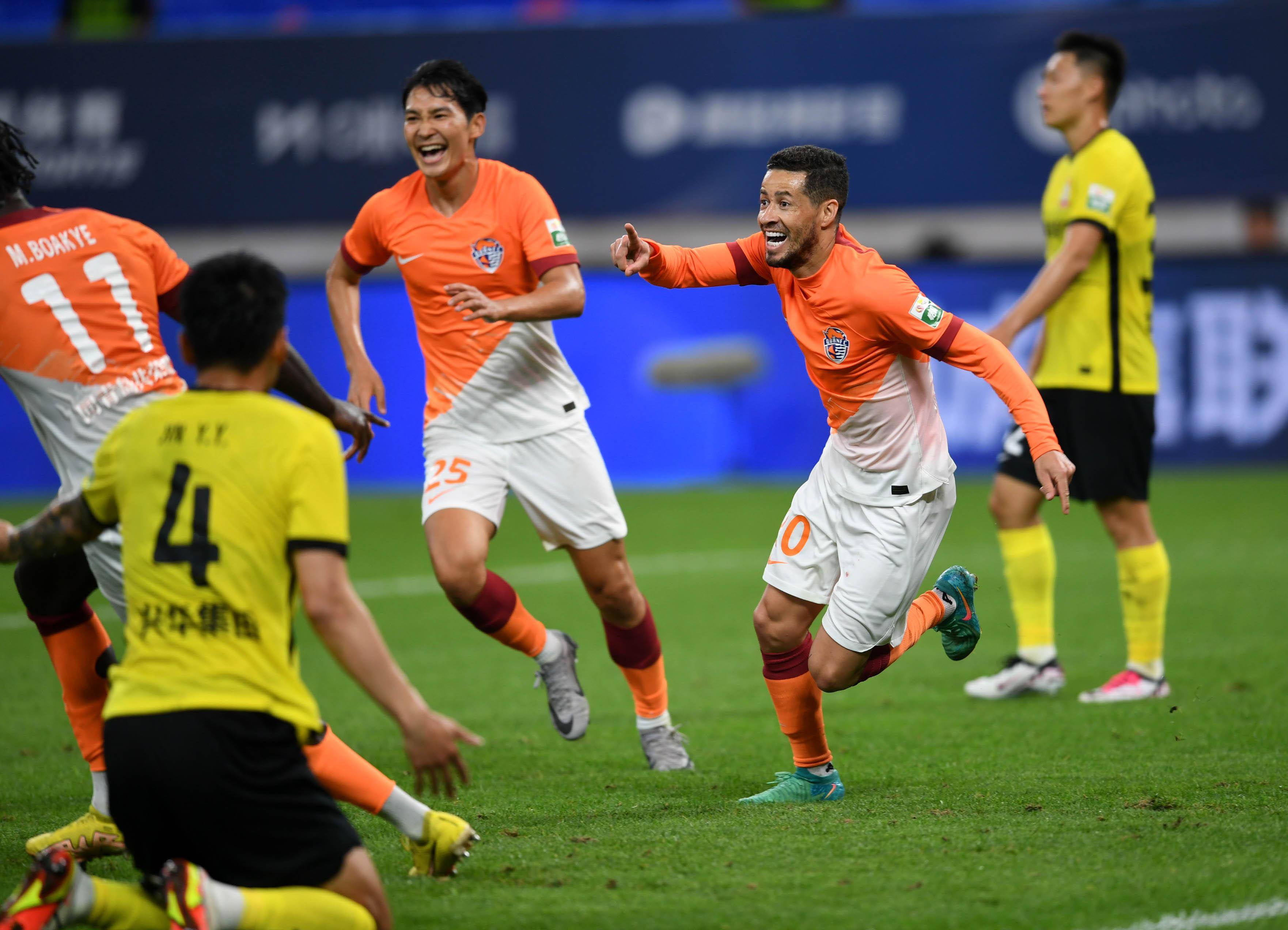 开云体育网页版入口-青岛黄海队再次向前迈进，为足球事业贡献力量