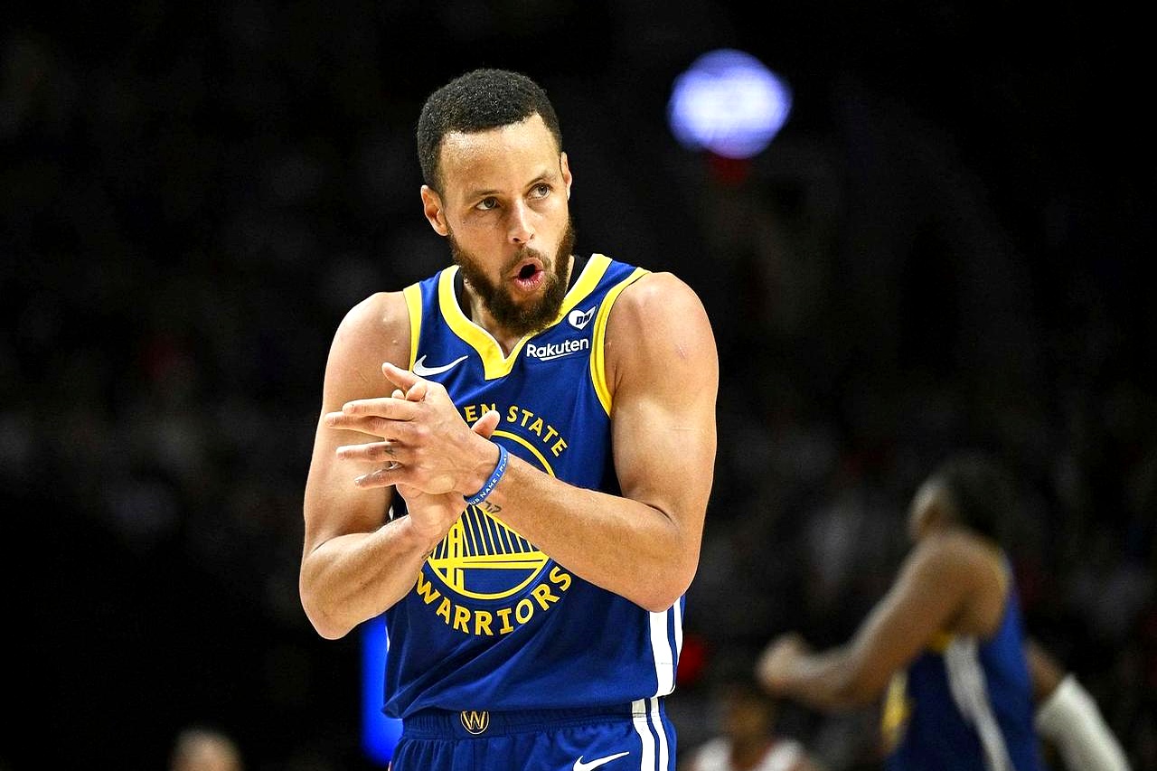 NBA新赛季：勇士主帅宣布库里将成为队长的简单介绍