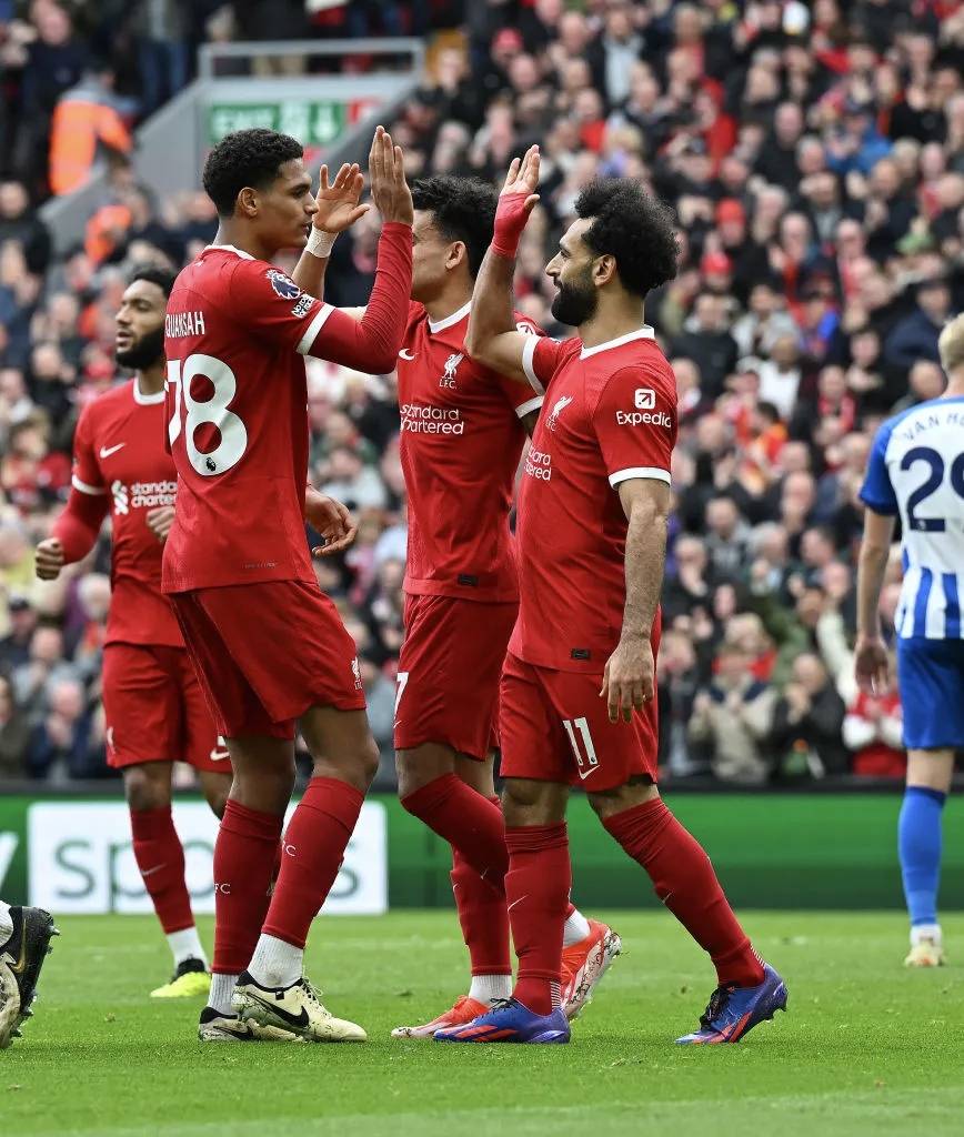 利物浦主场高难度获胜，领跑积分榜