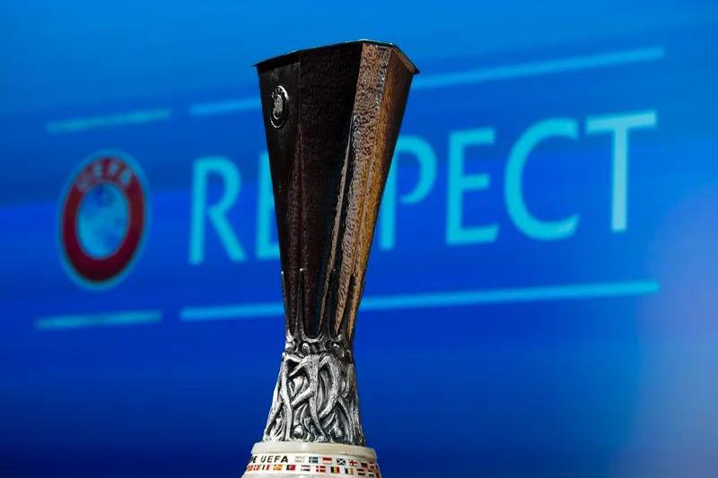 开云体育app-阿贾克斯完胜皇马，晋级欧冠四强