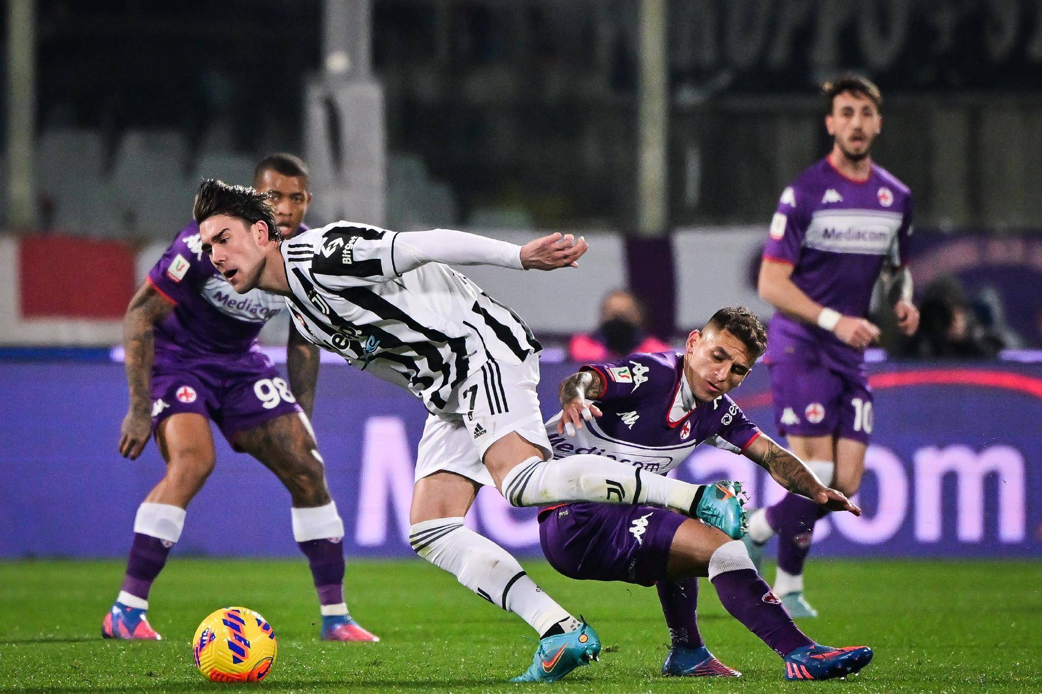 佛罗伦萨队员状态正佳，助球队取胜