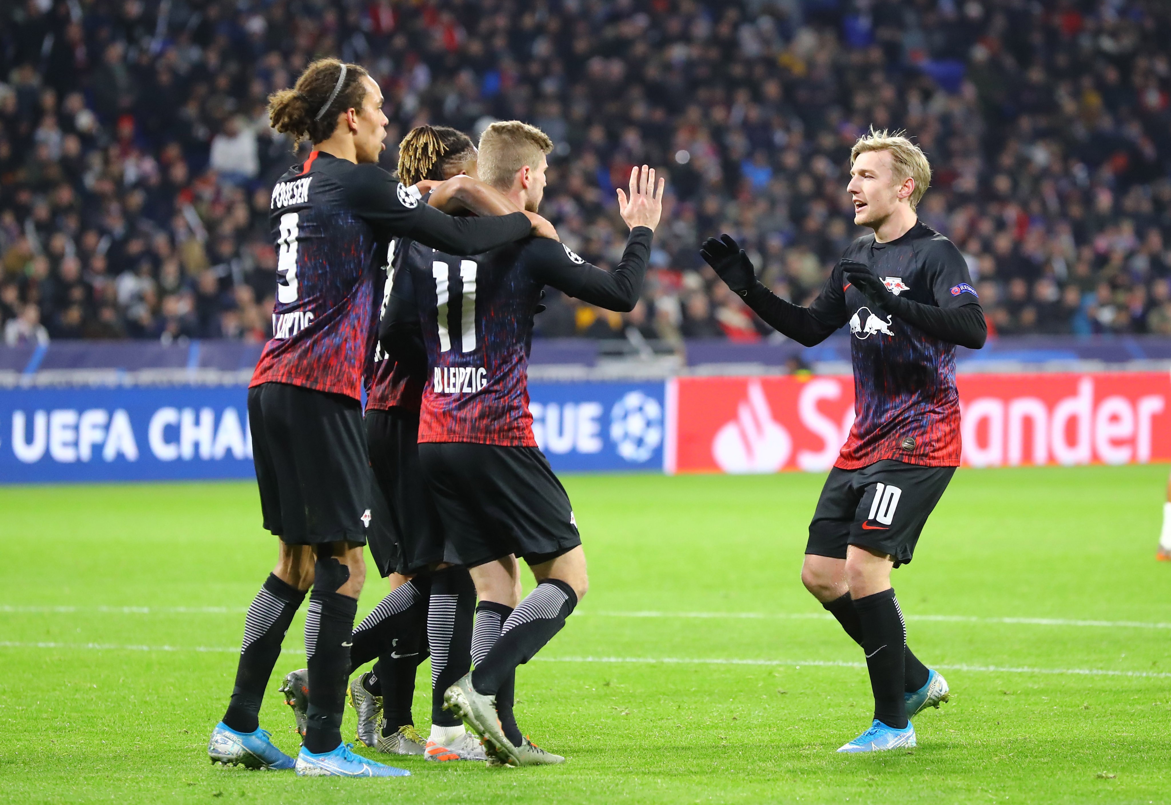 开云体育入口-关于意大利豪门争夺欧冠资格！紫百合军团坚守前四的信息